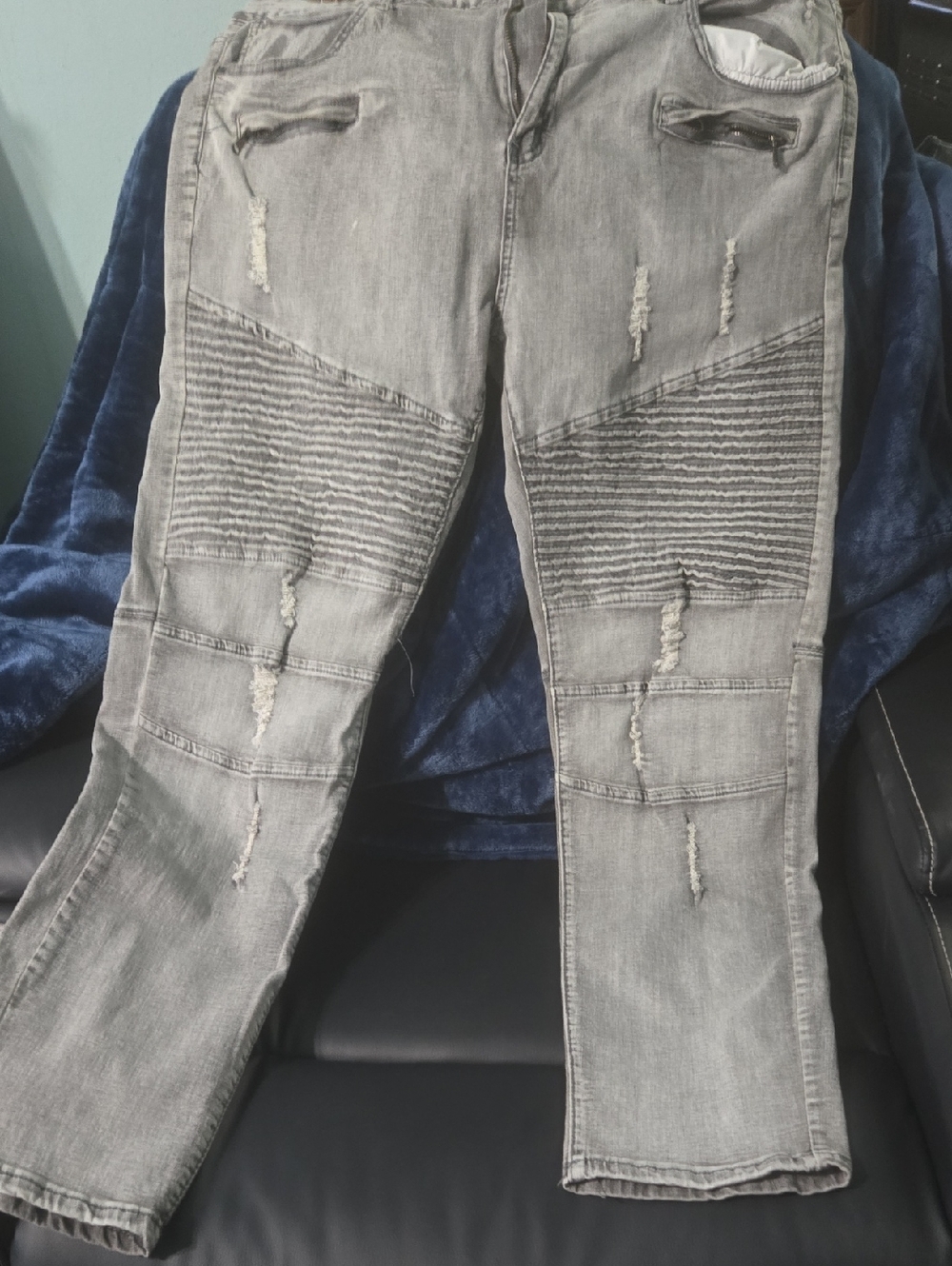 Men's Slim Straight Grey Distressed Moto Jeans
